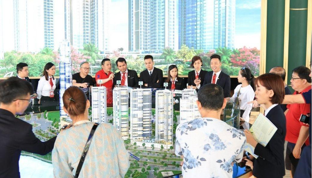Từ năm 2025, môi giới phải học gì để được hành nghề bất động sản?