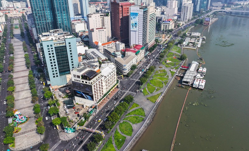 Hệ thống chiếu sáng cầu đi bộ Thủ Thiêm