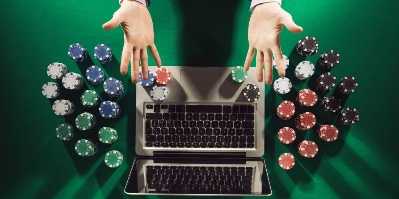 Chơi Poker Online Có Bị Bắt Không? Giải Đáp Từ Net88